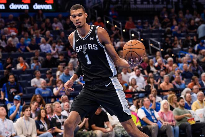 更是他从青 更是他从青