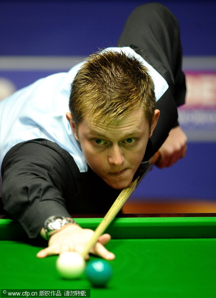 它更接近于 它更接近于