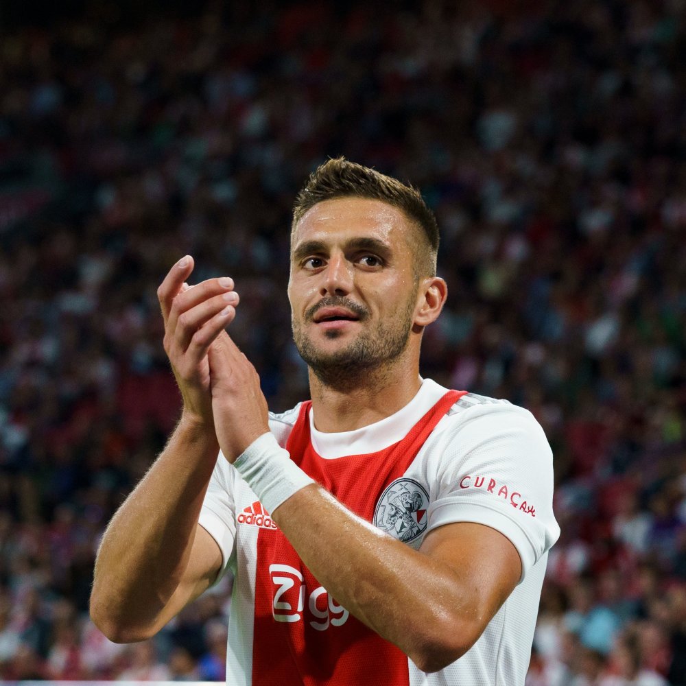 首先是阵容 首先是阵容