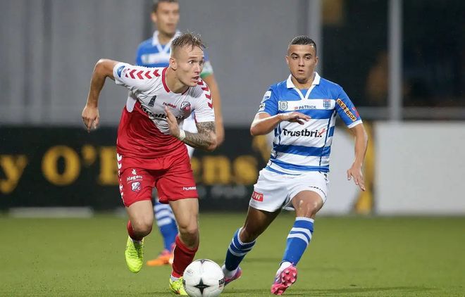 里难以伪装 里难以伪装